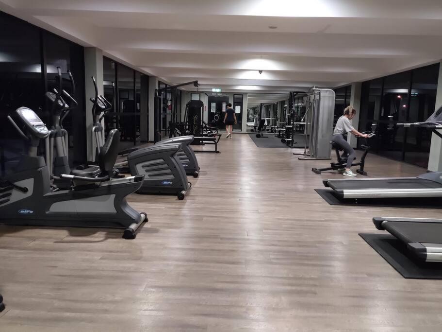 Ha1004 -cyberjaya-netflix-wifi-parking-swimming Pool-gym, 3022 Apartment