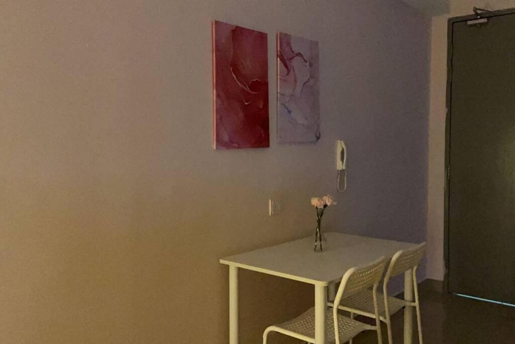 Apartment Ha1004 -cyberjaya-netflix-wifi-parking-swimming Pool-gym, 3022