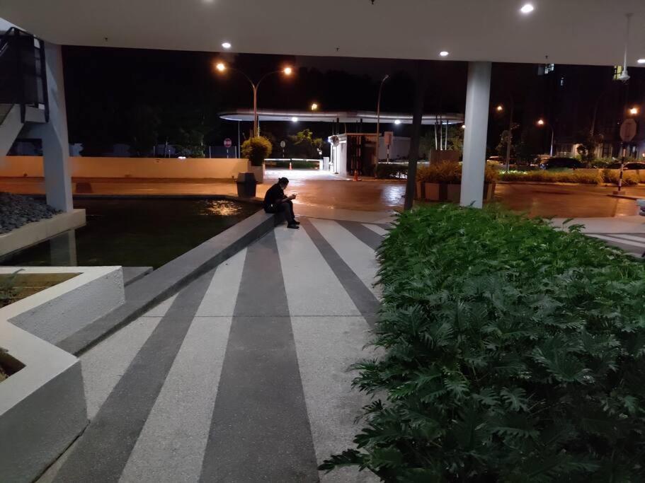 Ha1004 -cyberjaya-netflix-wifi-parking-swimming Pool-gym, 3022 Apartment Cyberjaya
